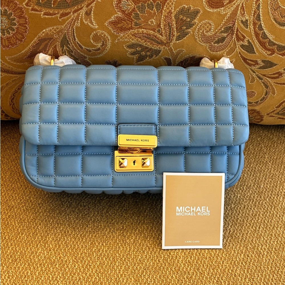 🩵 Michael Kors Tribeca Large Quilted Blue Crossbody Bag - Picture 8 of 17